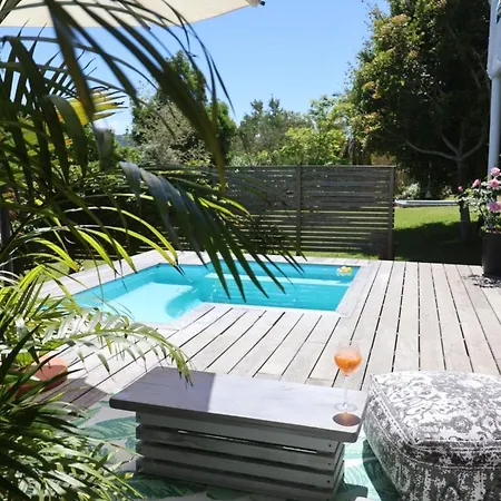 Lush Spacious Family Home Between Beach & Town Knysna Exterior photo