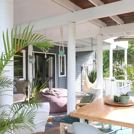 Lush Spacious Family Home Between Beach & Town Knysna Exterior photo