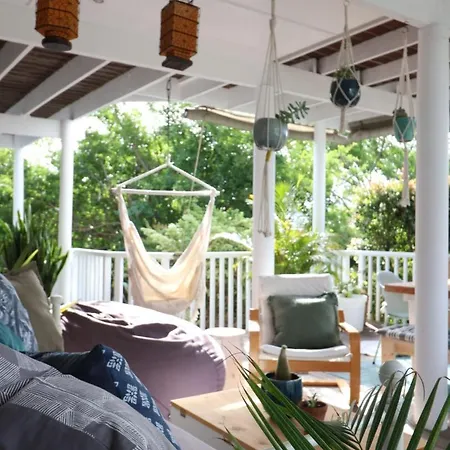 Lush Spacious Family Home Between Beach & Town Knysna Exterior photo