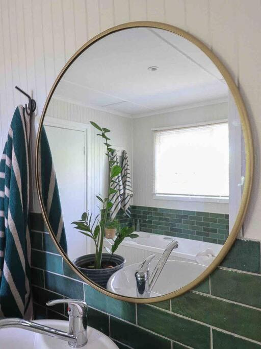 Lush Spacious Family Between & Town * Knysna