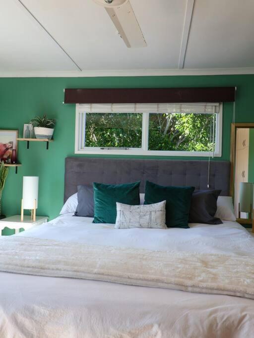 Lush Spacious Family Between & Town Holiday home