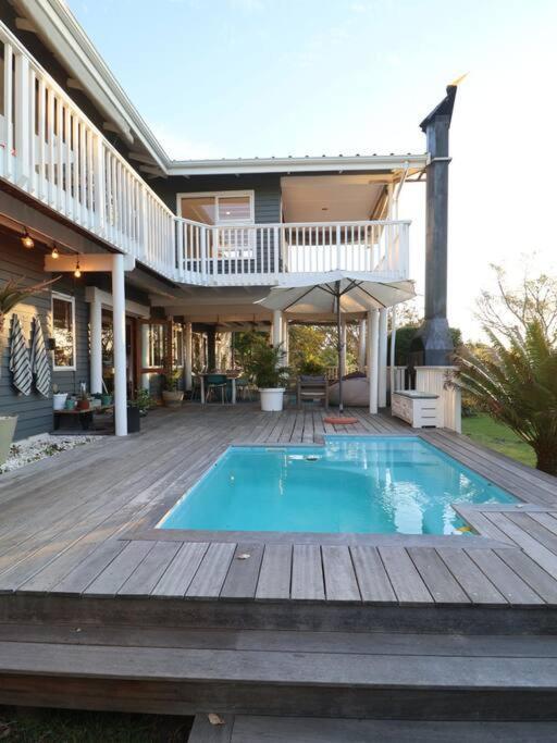 Lush Spacious Family Between & Town Knysna