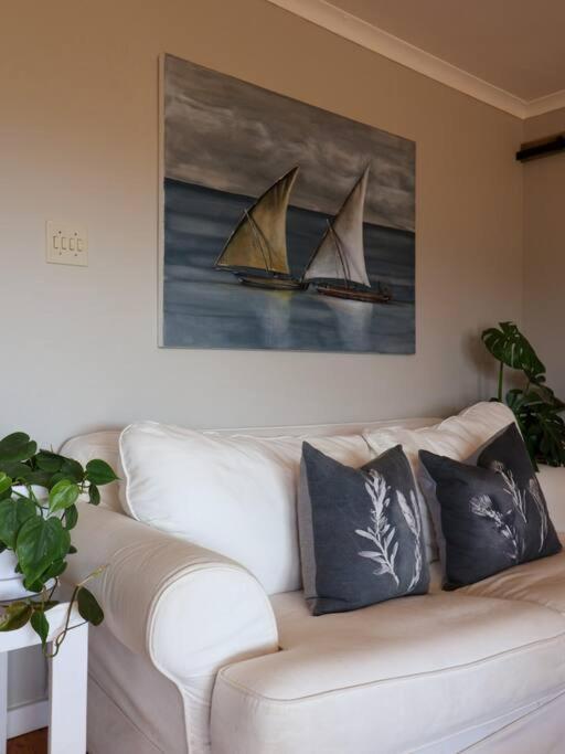 Lush Spacious Family Between & Town Knysna