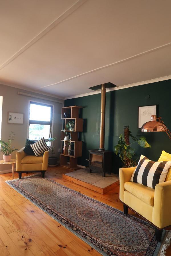 Lush Spacious Family Between & Town Holiday home