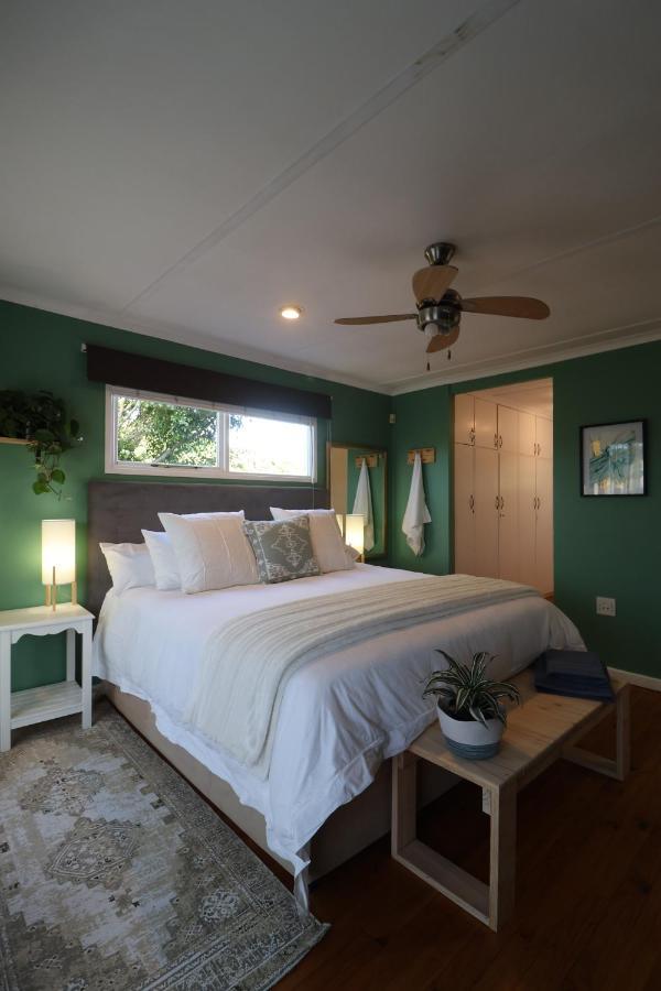 Lush Spacious Family Between & Town