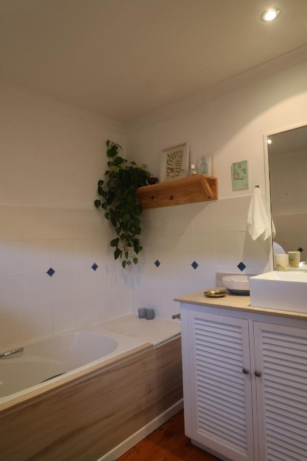 Lush Spacious Family Between & Town * Knysna
